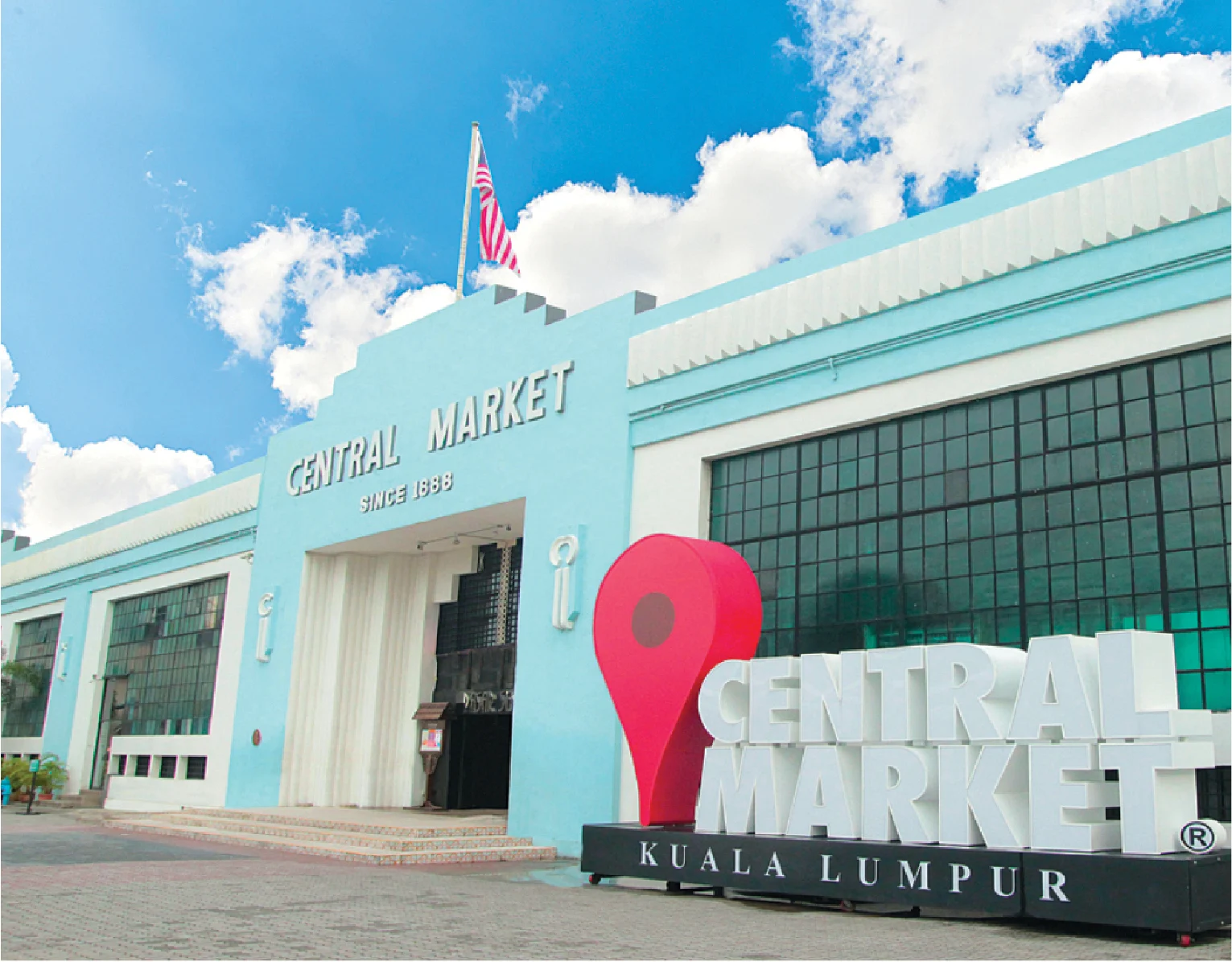 Бирюзовый фасад Central Market