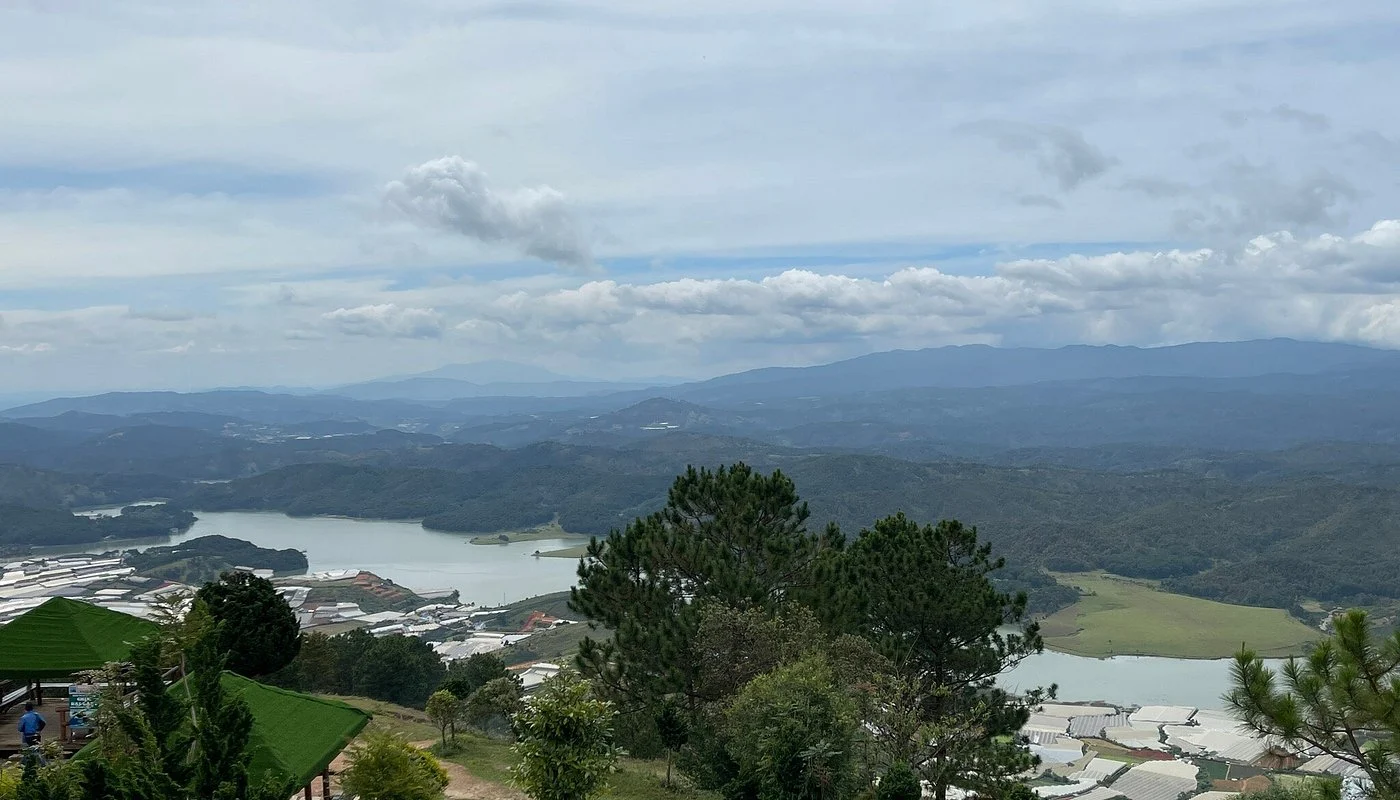 Панорама долины с Лангбианга
