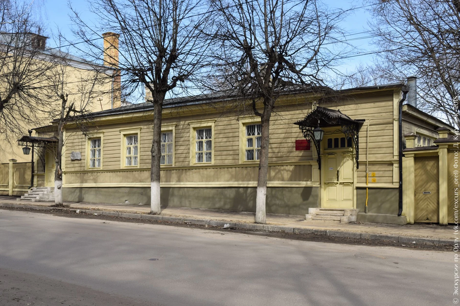 Дом Грановского: здесь размещена временная экспозиция Лескова