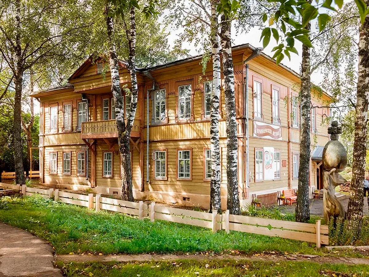 Деревянное здание Игринского музея