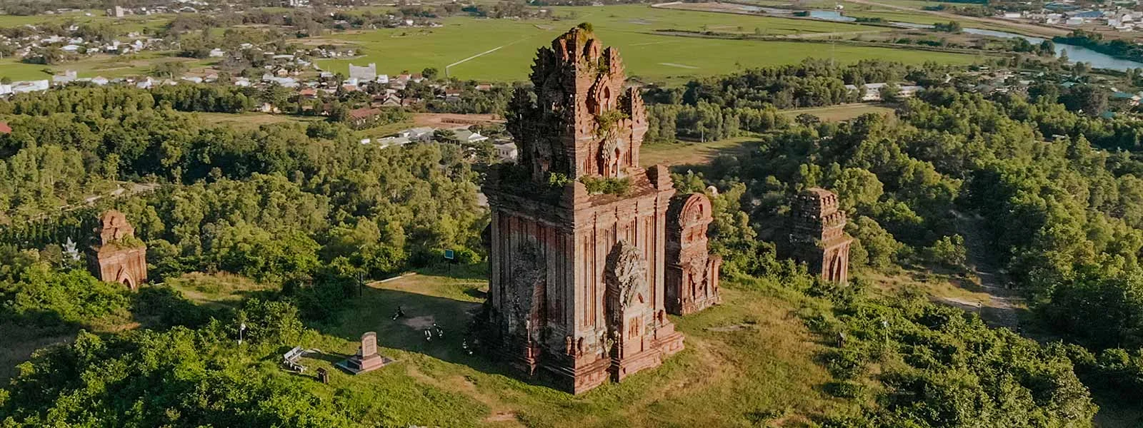 Куинён на два дня: городской берег и чамские башни — фото 1