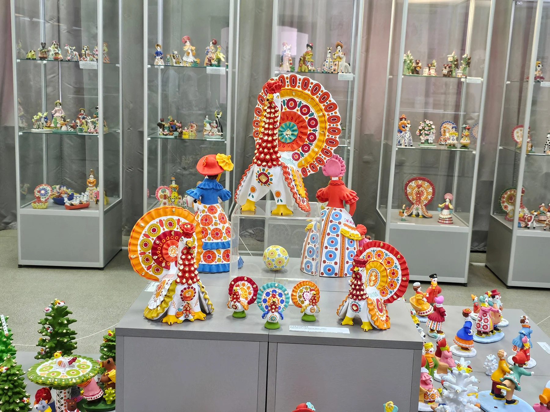 Коллекция дымковских игрушек