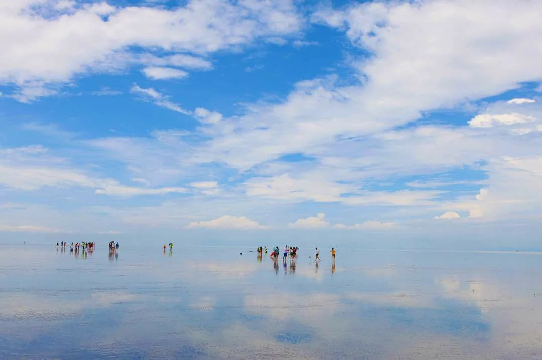 Отражения на отмели Sky Mirror