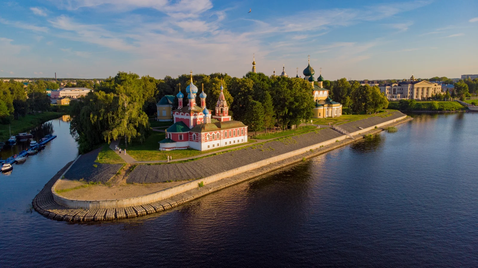 Углич за два дня: кремль у Волги и город за монастырскими стенами — фото 1