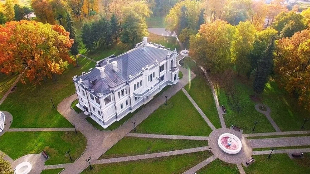 Осенняя усадьба Асеева в Рассказове с высоты