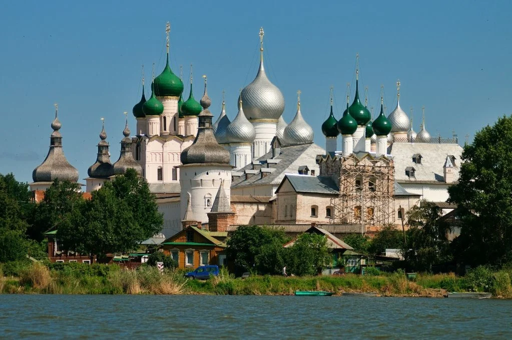 Ростов Великий за два дня: кремль, озеро Неро и финифть — фото 1