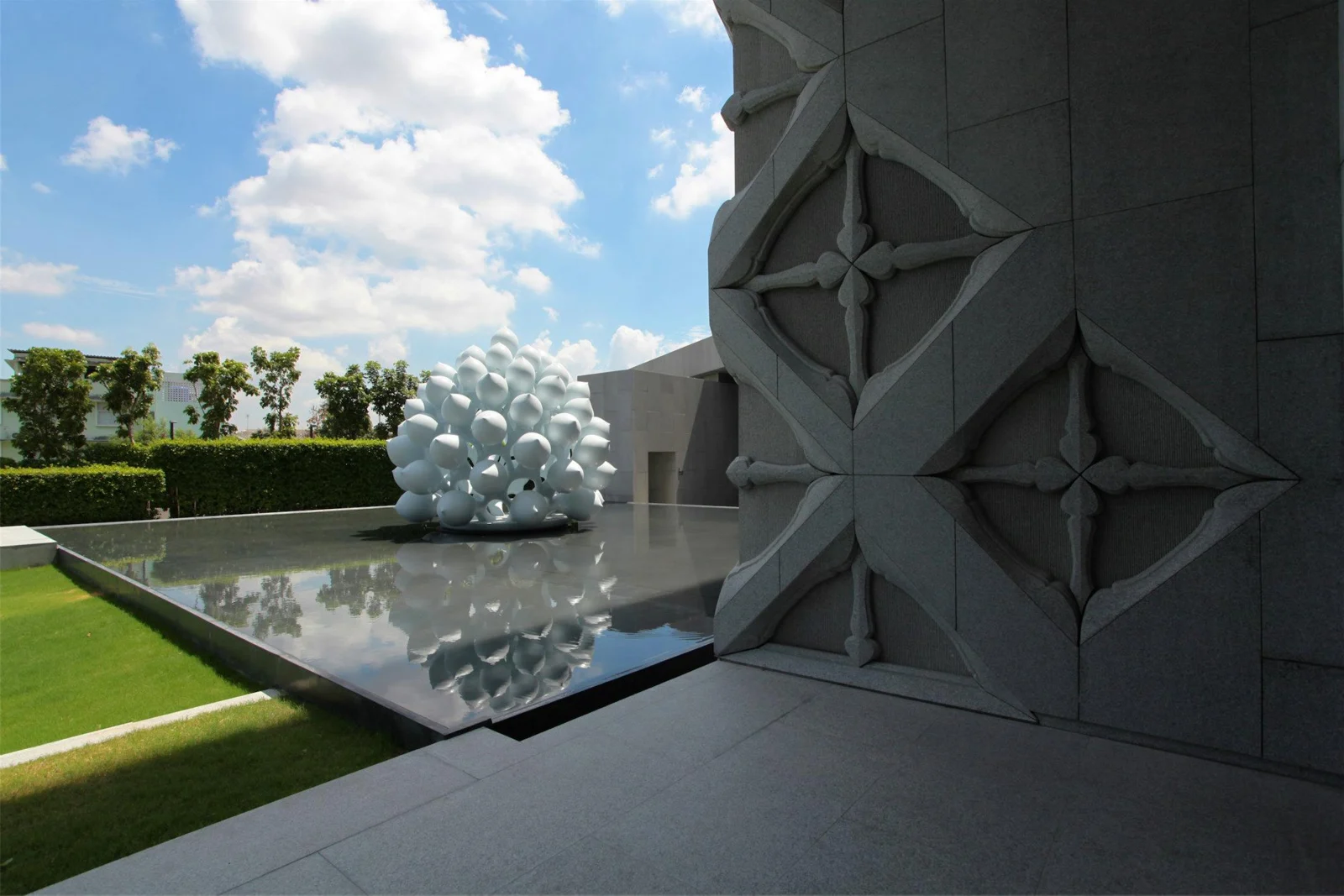 MOCA Bangkok: современная тайская живопись и полдня в музейных залах — фото 1
