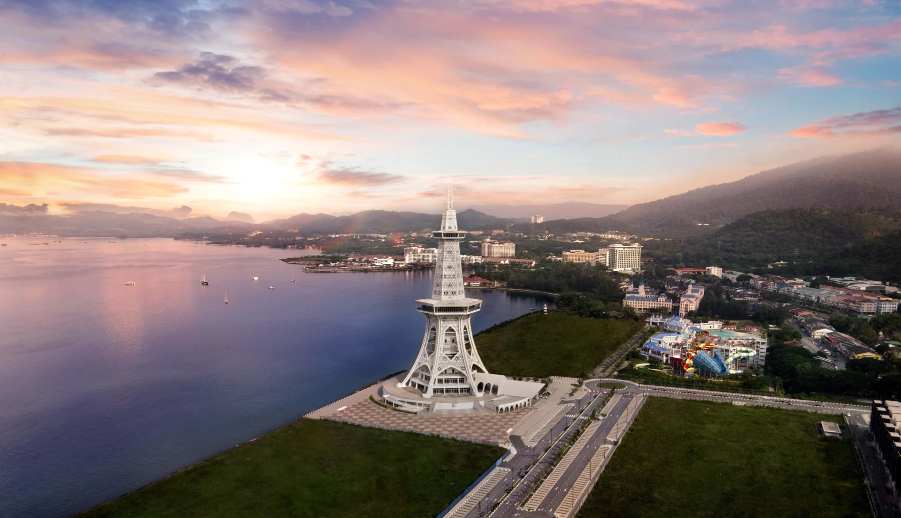 Maha Tower и набережная Куаха
