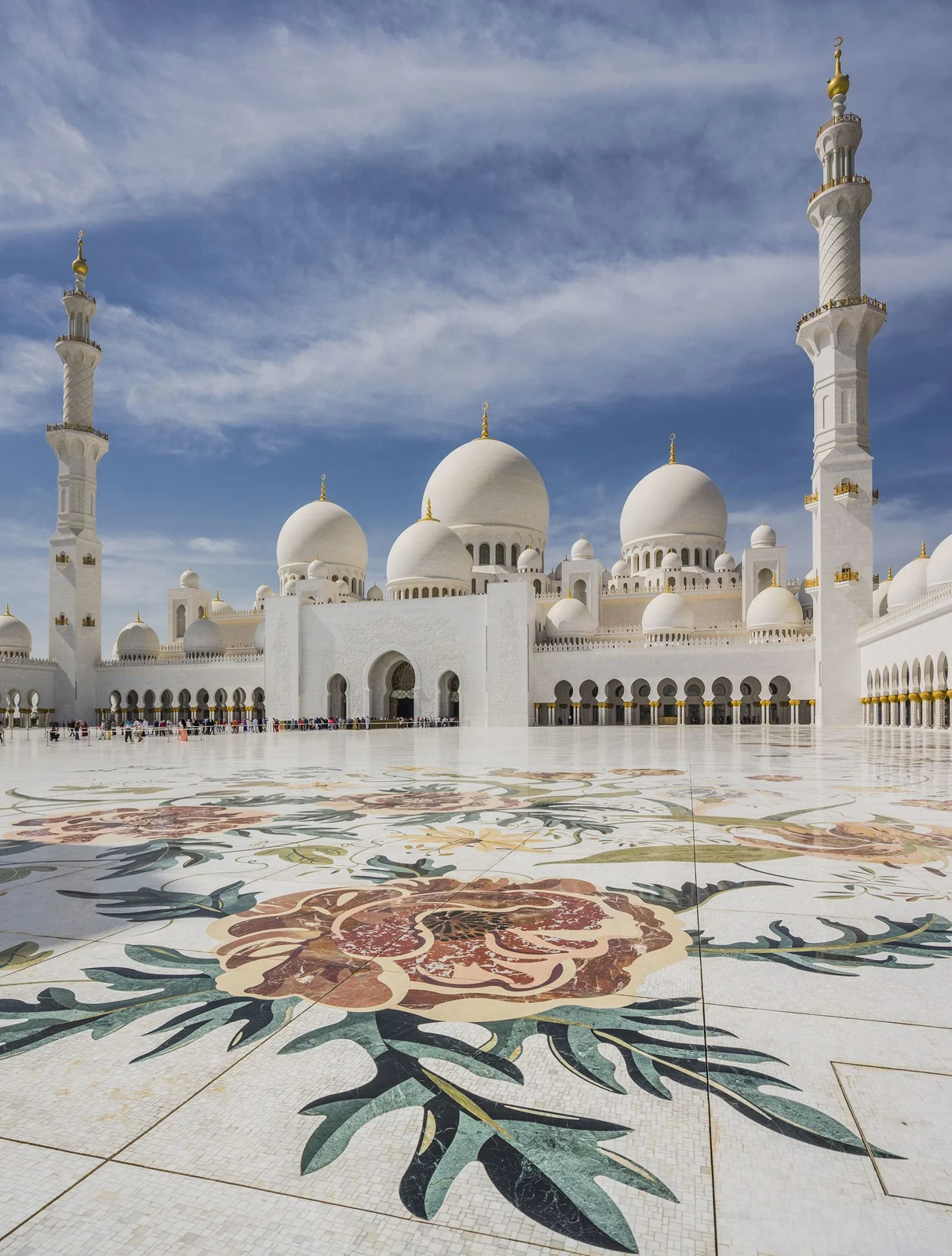 Мечеть шейха Зайда: маршрут от входа до мраморных дворов — фото 1