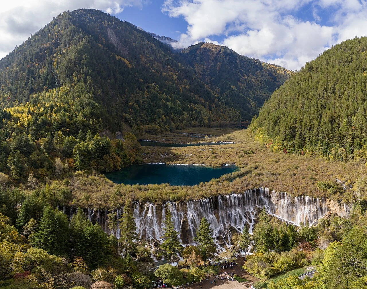 Водопад Ножилан в Цзючжайгоу