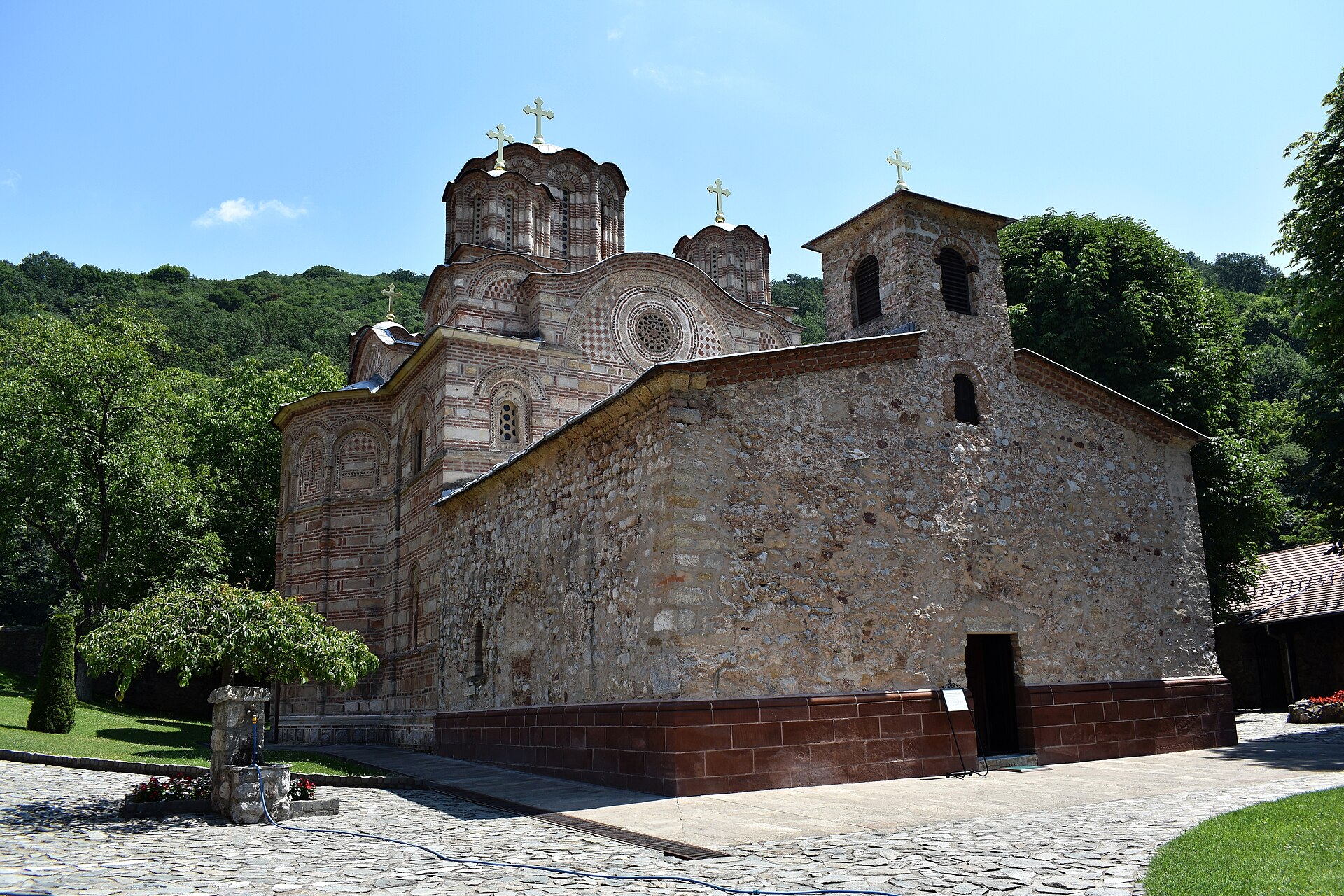 Храм монастыря Раваница у Сене