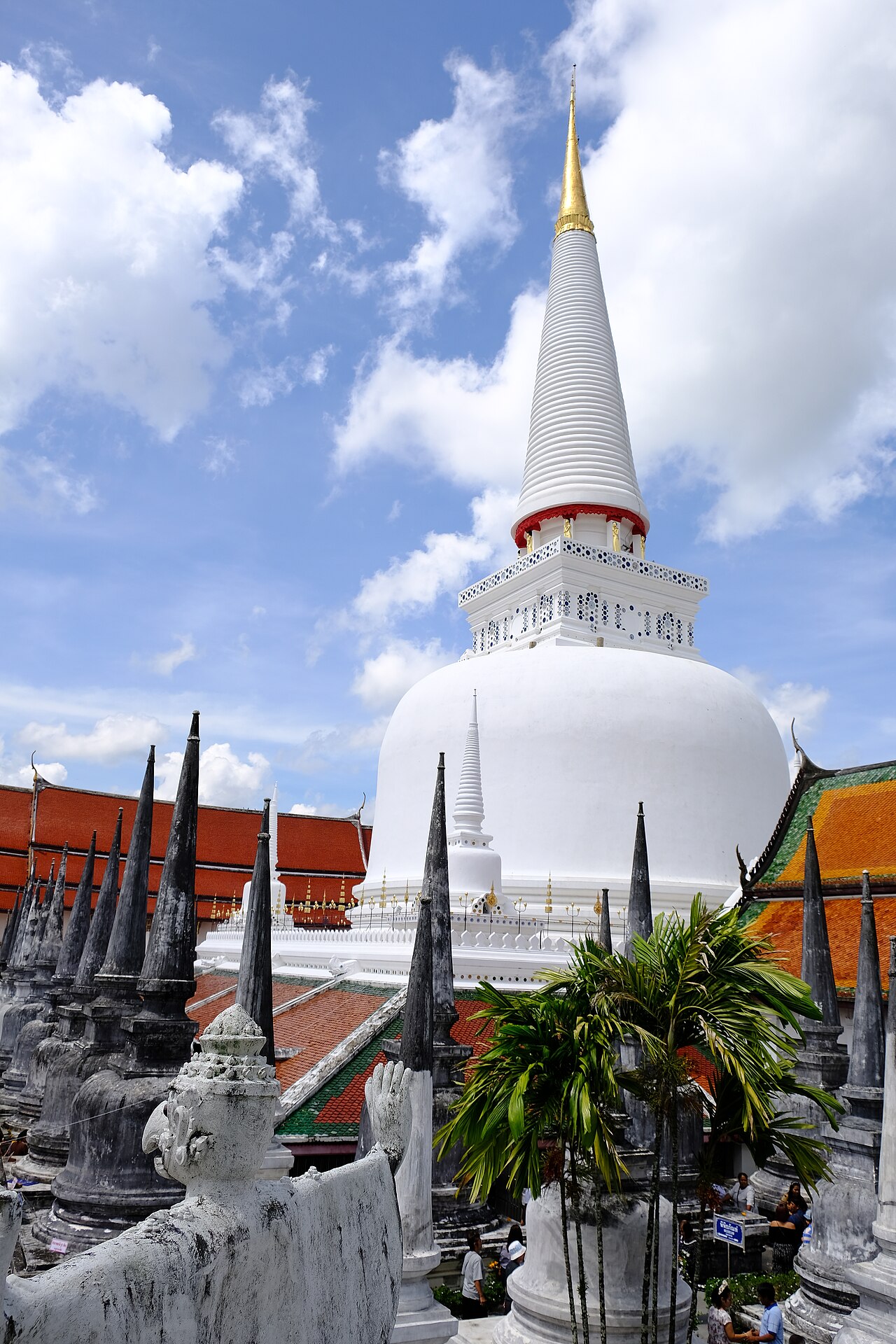 Главная ступа Wat Phra Mahathat в Накхонситхаммарате
