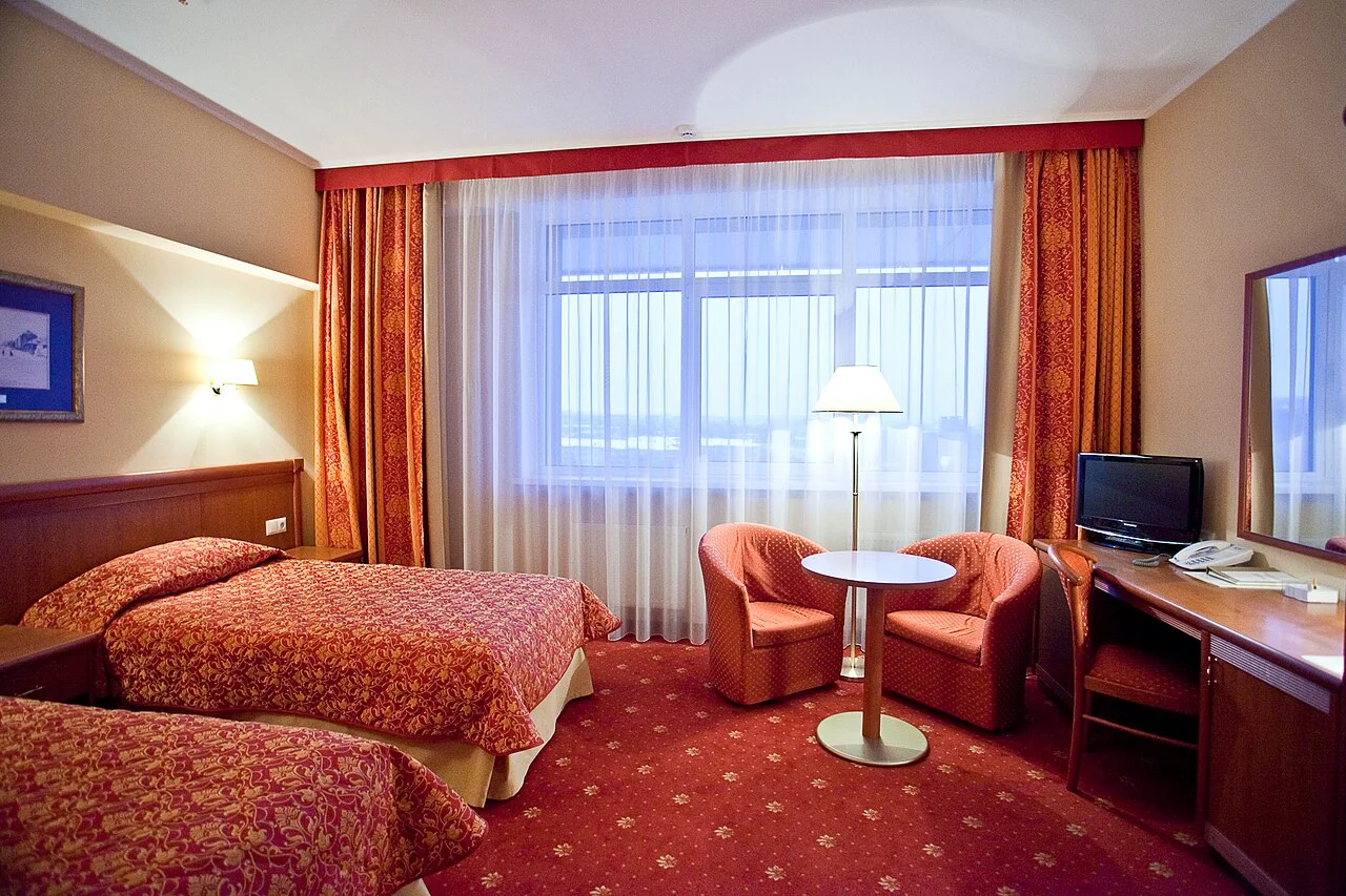 Номер с двумя кроватями в отеле Onego Palace в Петрозаводске